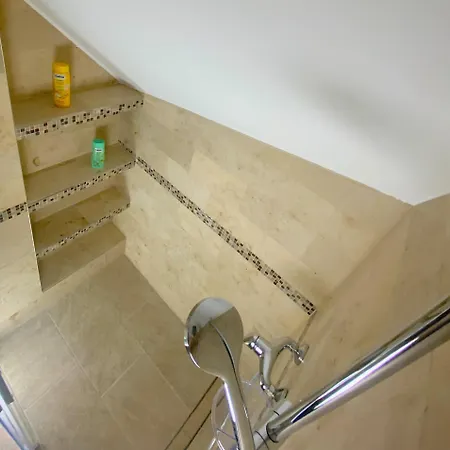 Ruhige, Neue Dachwohnung An Altstadt, Naehe Messe 세인트갈렌