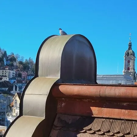 아파트 Ruhige, Neue Dachwohnung An Altstadt, Naehe Messe *
